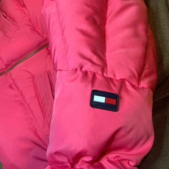 Tommy Hilfiger girls pink puffer jacket size 5 - Picture 4 of 7